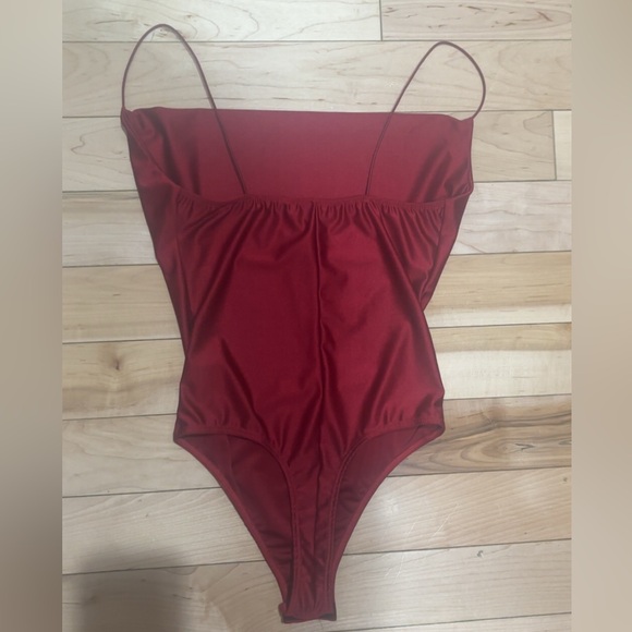 LULU’S TALKING SMOOTH RED COWL NECK BODYSUIT - Picture 6 of 6